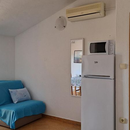 Apartment Krizanovic Malinska Exterior photo